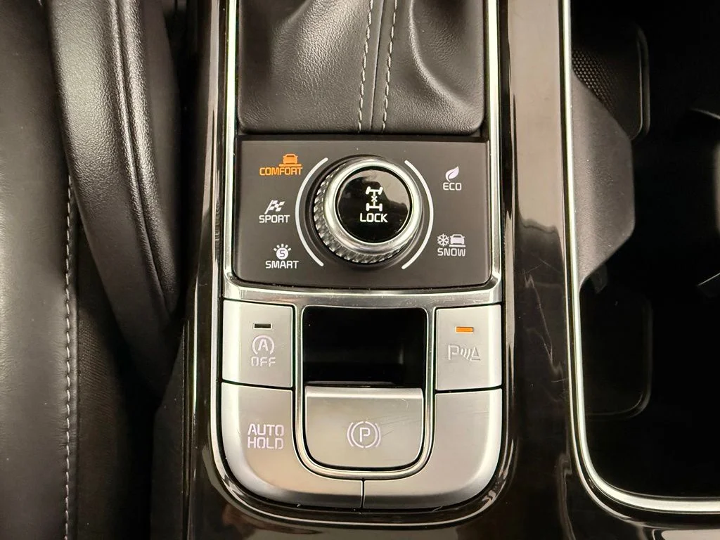 Certified Used 2025 Black Kia S image 33