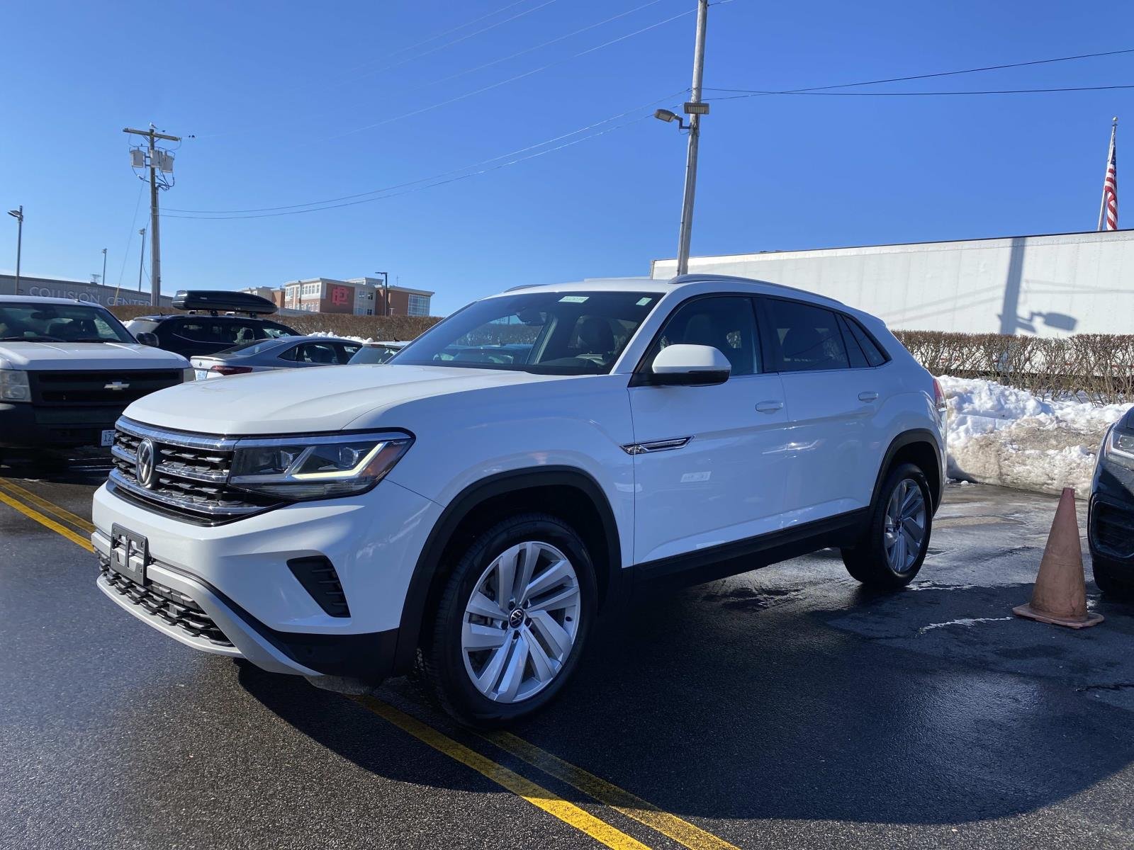 2022 Volkswagen Atlas Cross Sport SE w/Tech