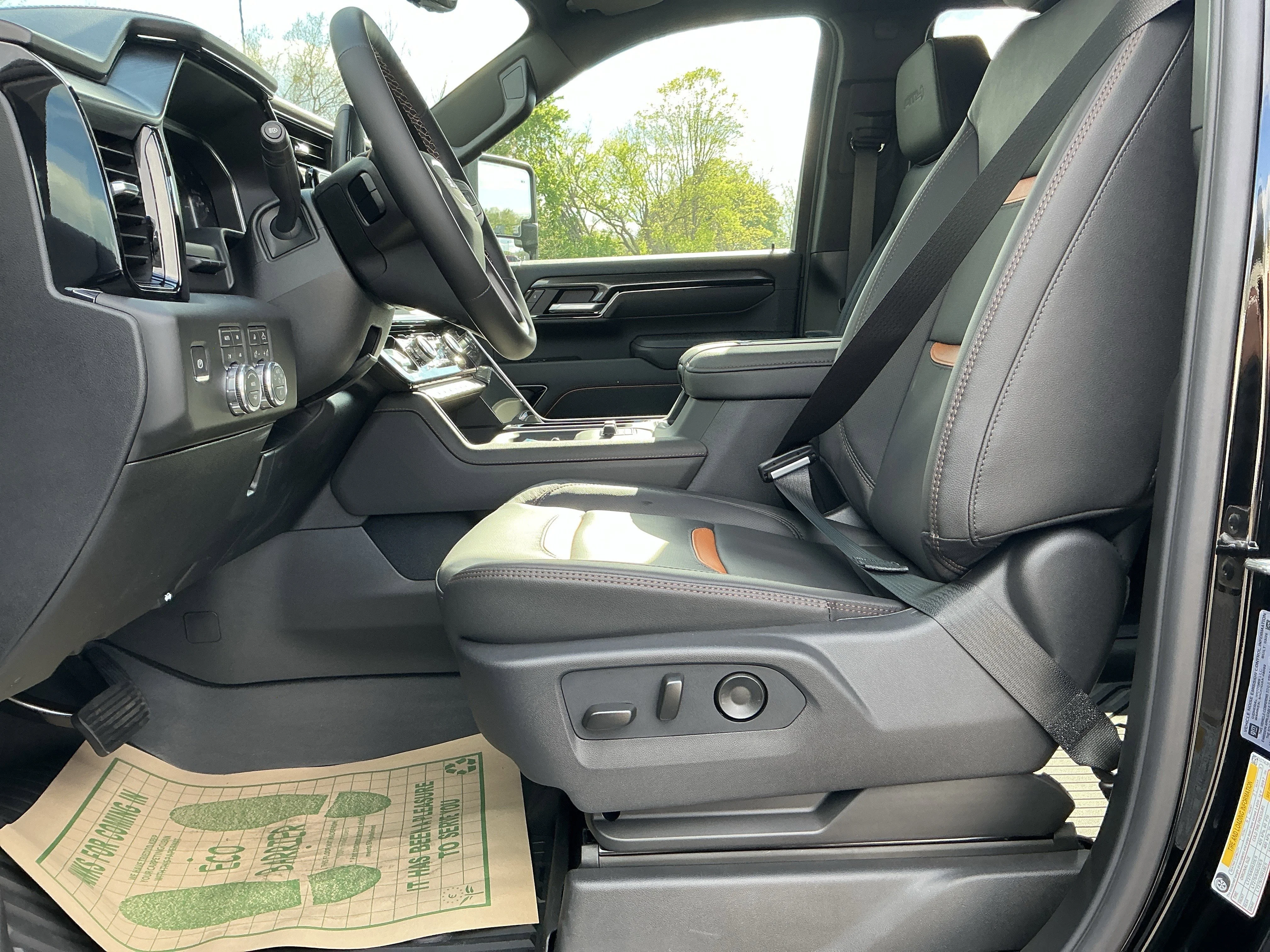 New 2026 Onyx Black GMC AT4 image 18