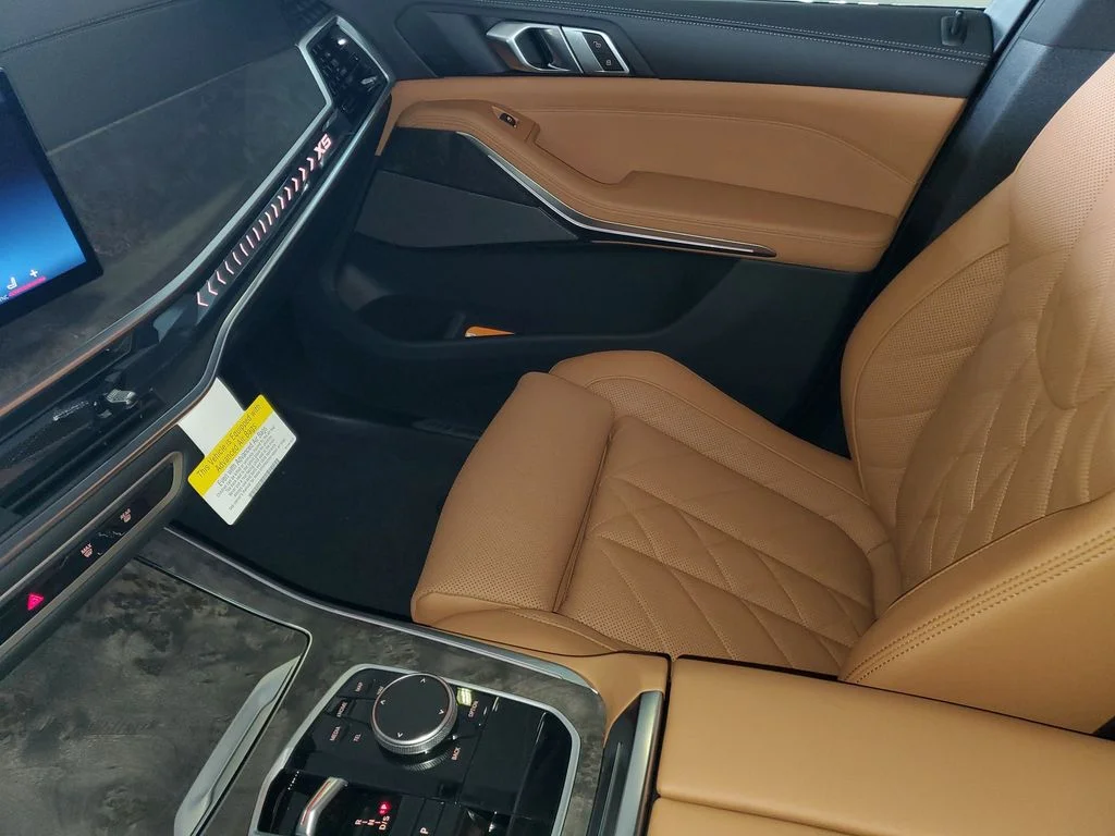 New 2026 Black Sapphire Metallic BMW sDrive40i image 20