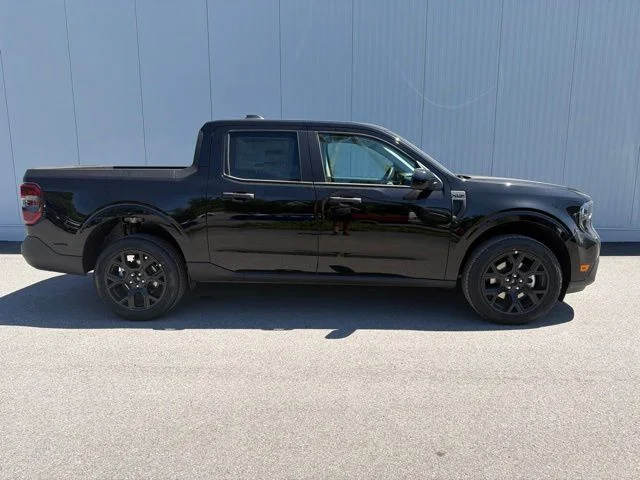 New 2026 Shadow Black Ford XLT image 32