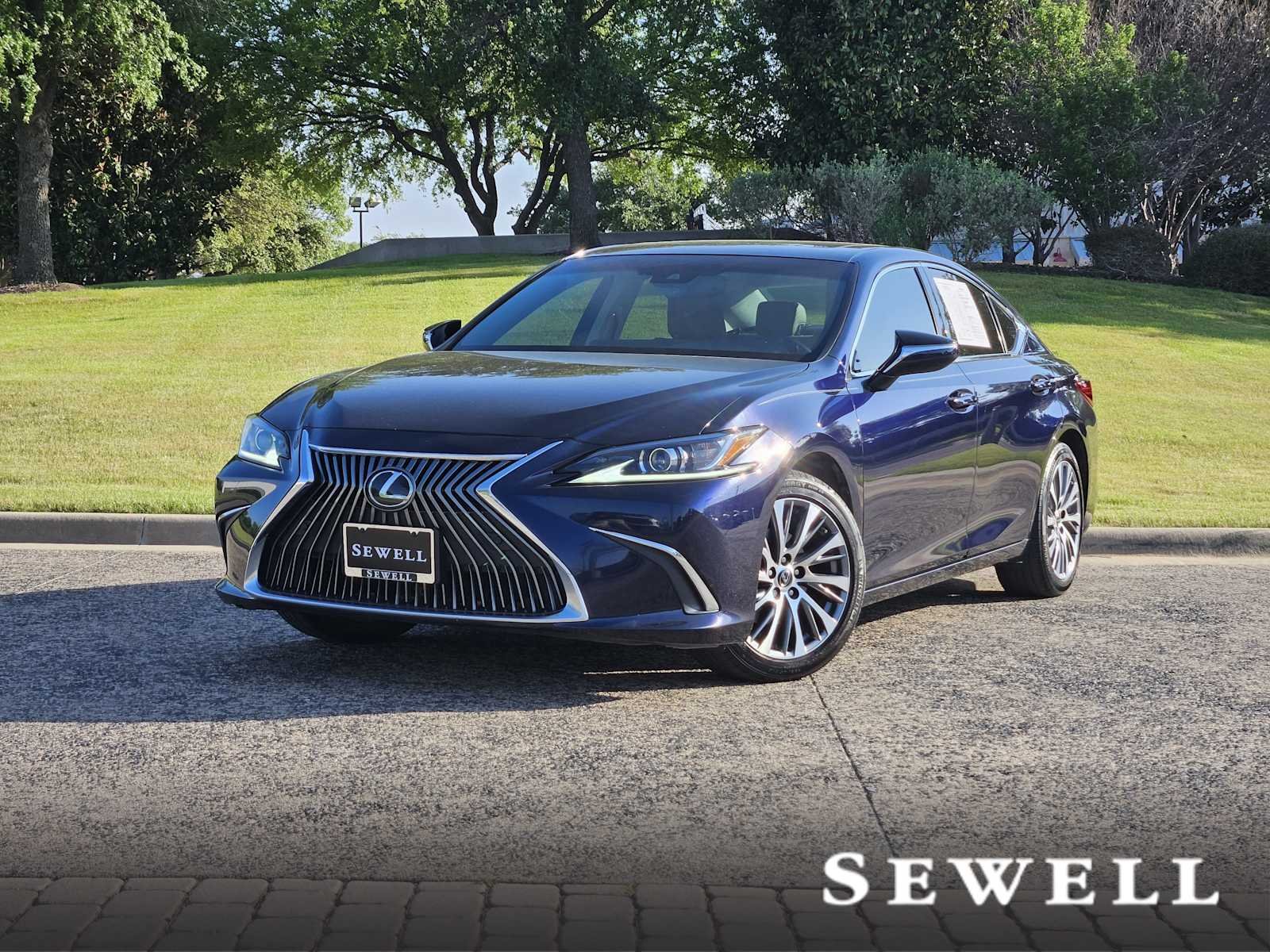 2019 Lexus ES