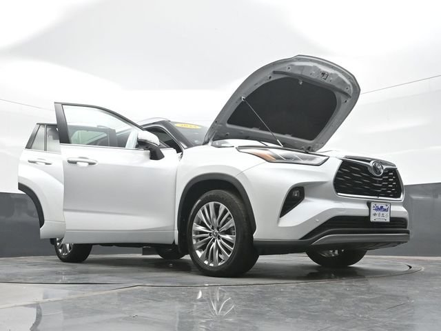 Used 2024 Beige Toyota Platinum image 32