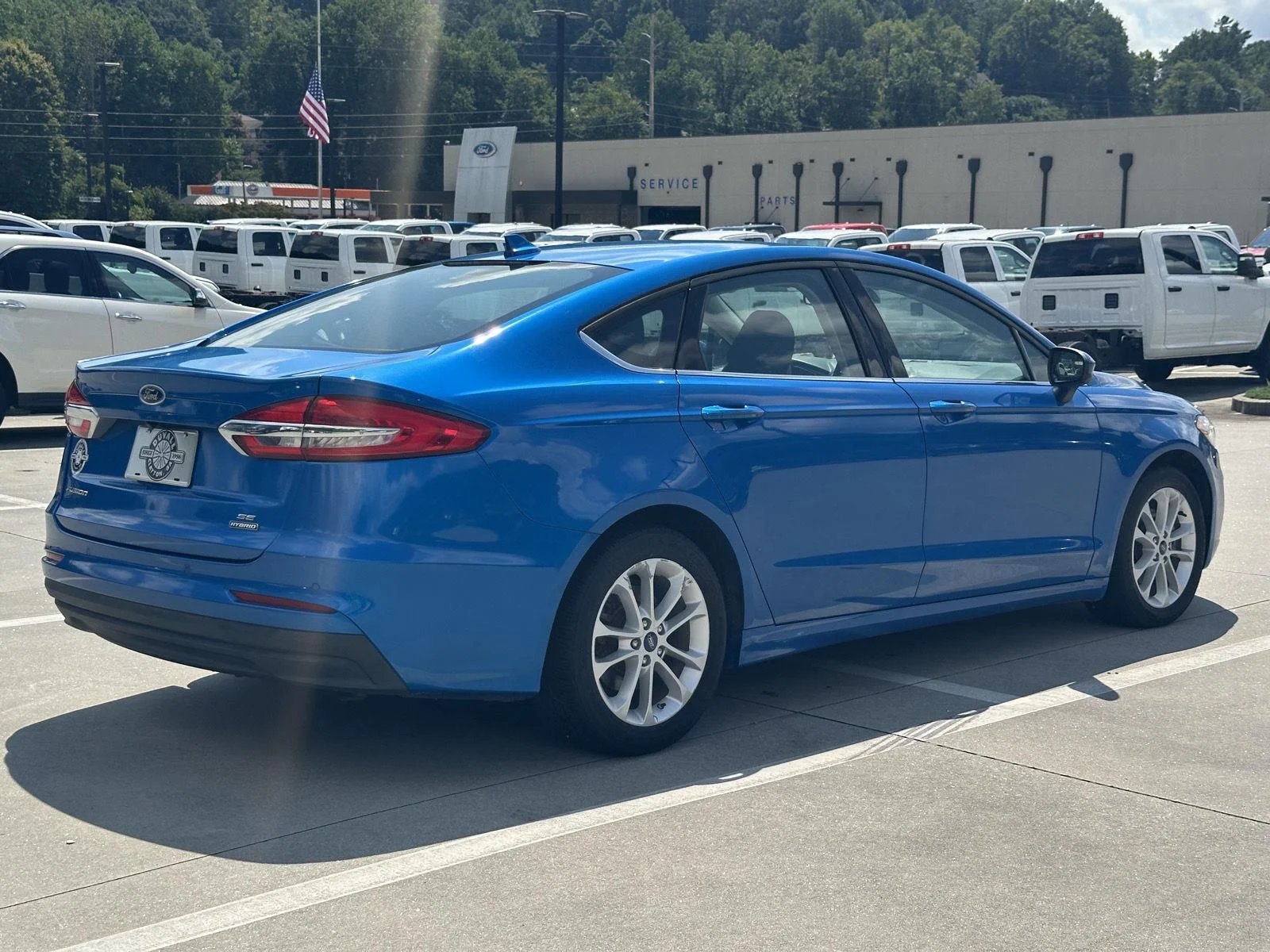 Used 2020 BLUE Ford SE image 7