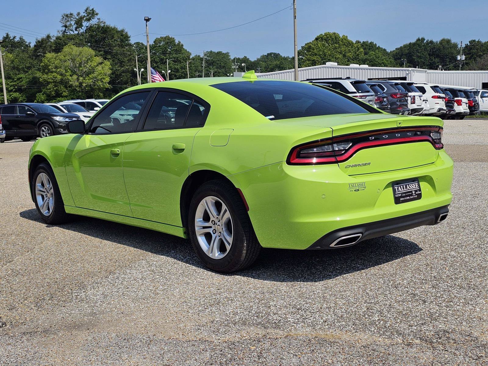 Used 2023 Sublime Metallic Clearcoat Dodge SXT image 11