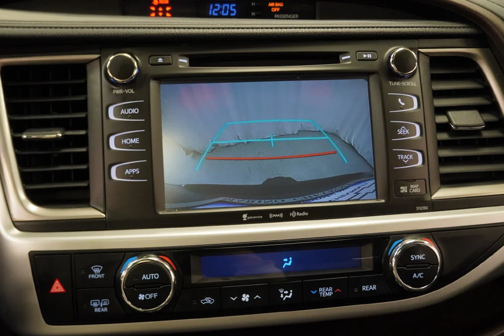 Used 2019 Blue Toyota XLE image 28