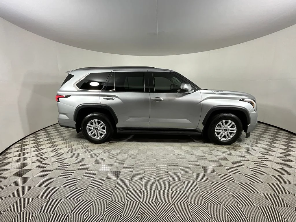 Used 2023 Silver Toyota SR5 image 5
