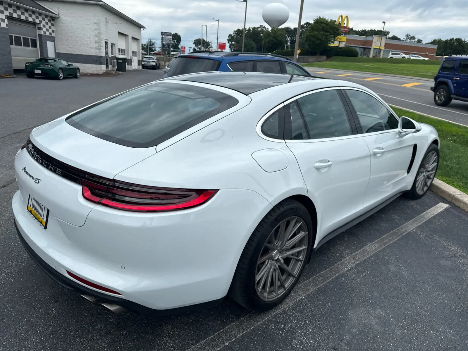Used 2017 Carrara White Metallic Porsche 4S image 9