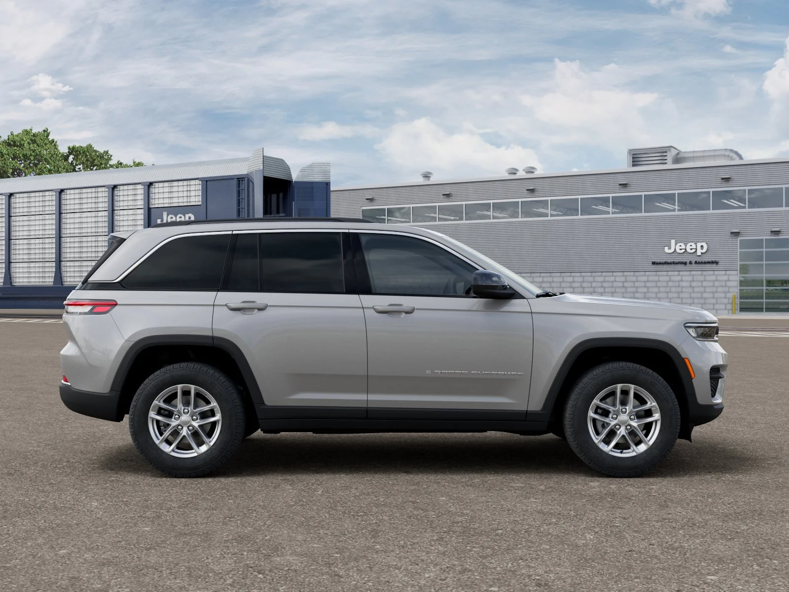 New 2026 Silver Zynith Exterior Paint Jeep Laredo image 12