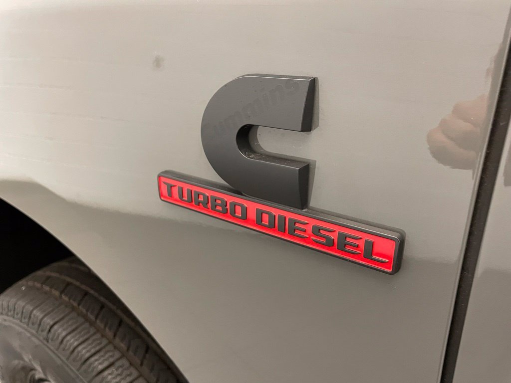 New 2026 Ceramic Gray Clear-Coat Exterior Paint RAM Laramie DRW image 13