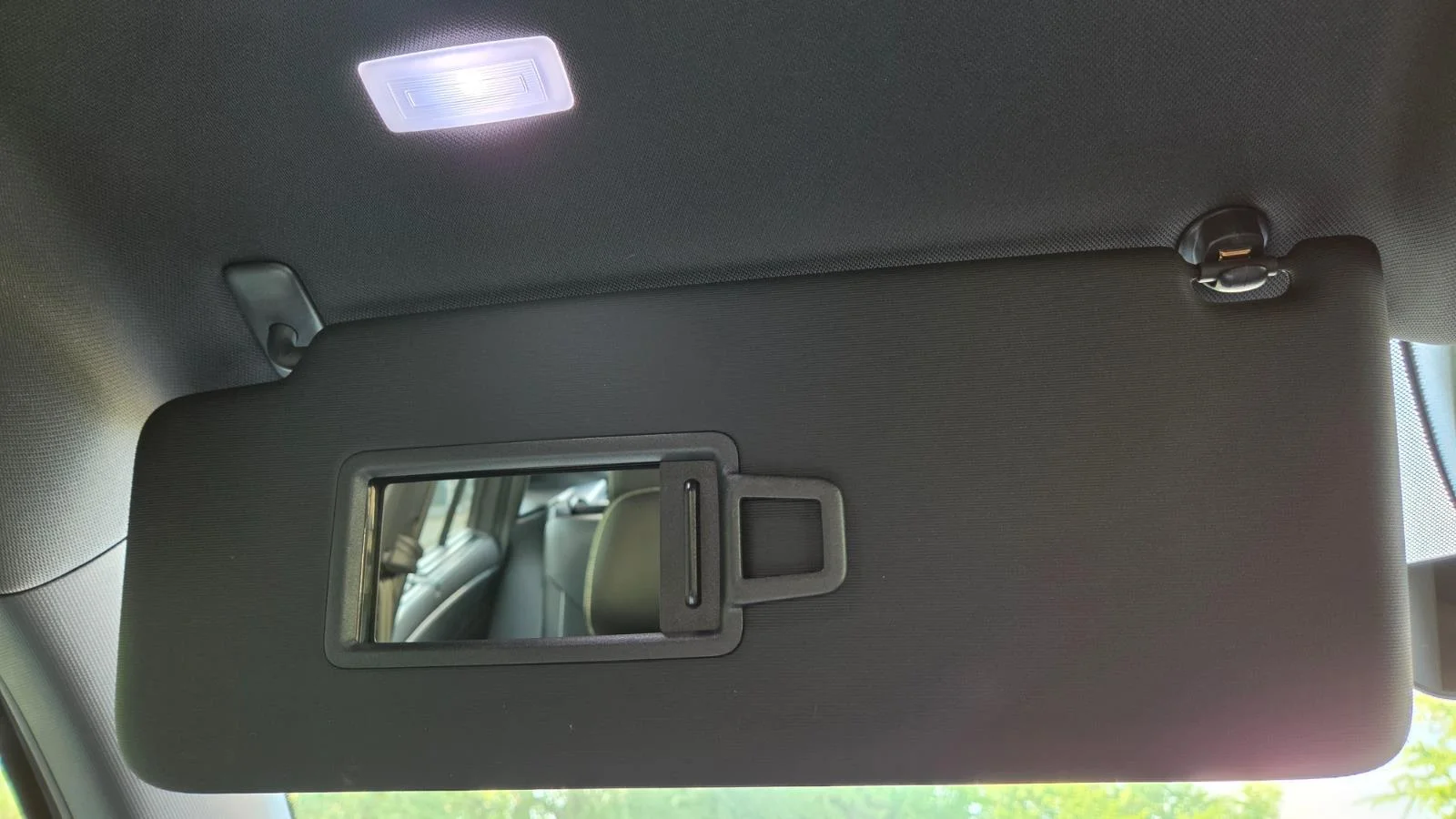 2026 Volkswagen Atlas Cross Sport SE w/Tech - Photo 37