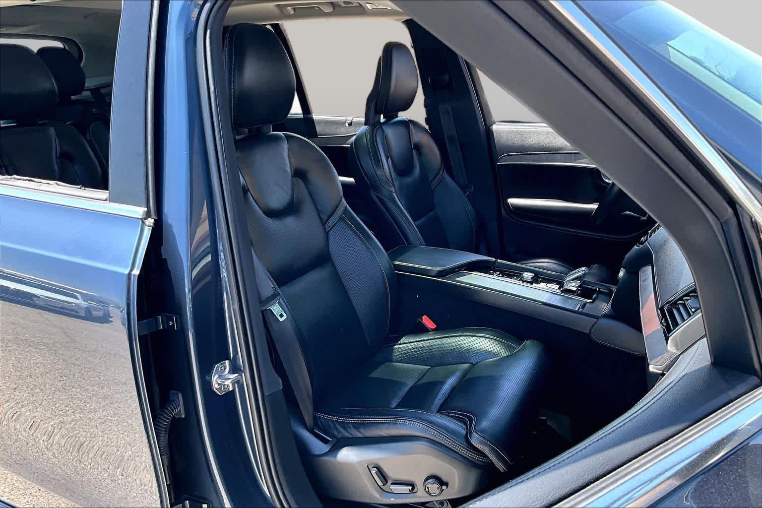 Pre-Owned 2021 Volvo XC90 Inscription