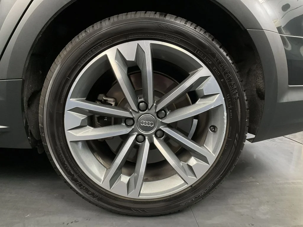 Used 2019 Gray Metallic Audi 2.0T Prestige image 25