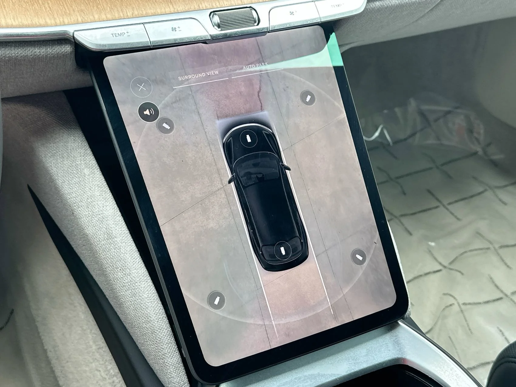 Used 2024 Black Lucid Touring image 18
