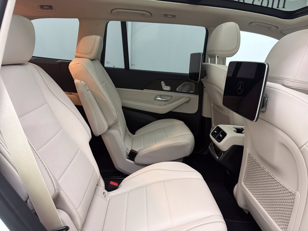New 2027 Polar White Mercedes-Benz GLS 450 image 29
