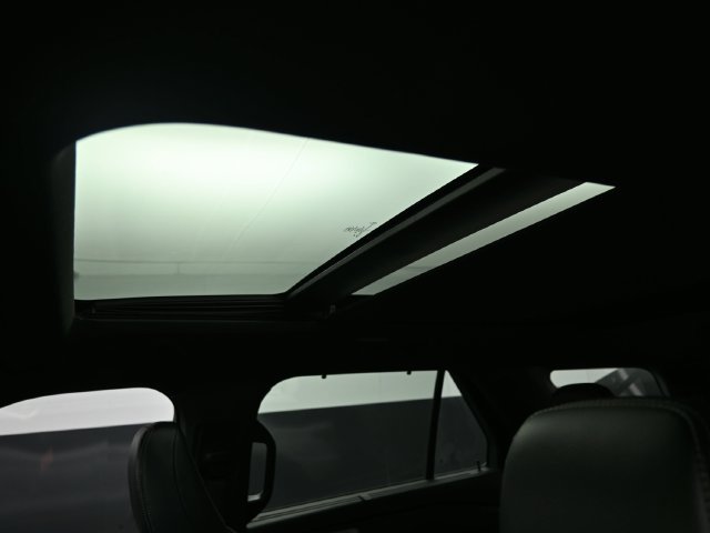 Used 2020 Oxford White Ford Limited image 22