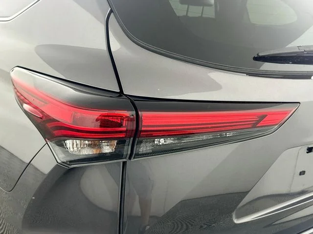 Certified Pre-Owned 2022 Toyota Highlander Hybrid XLE