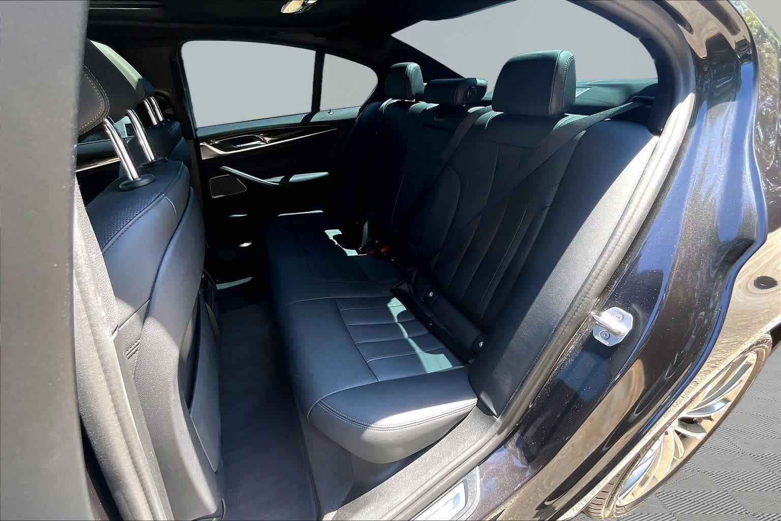 Used 2022 Dark Graphite Metallic BMW 530i image 21