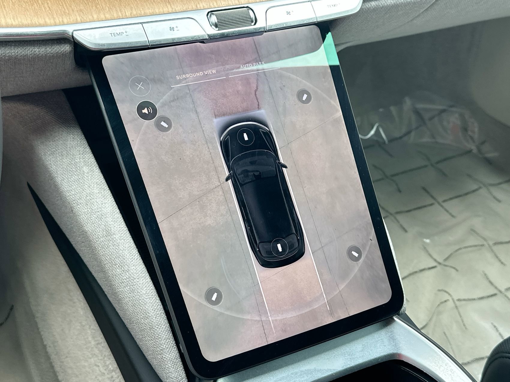 Used 2024 Black Lucid Touring image 18