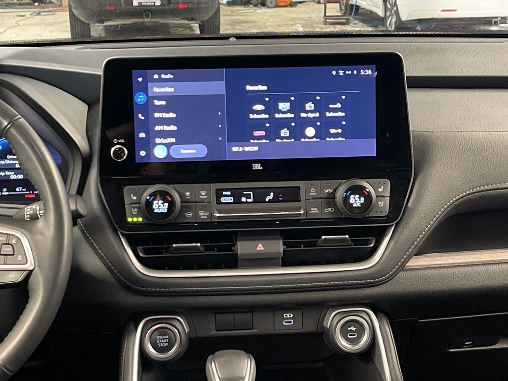 Used 2024  Toyota Limited image 18