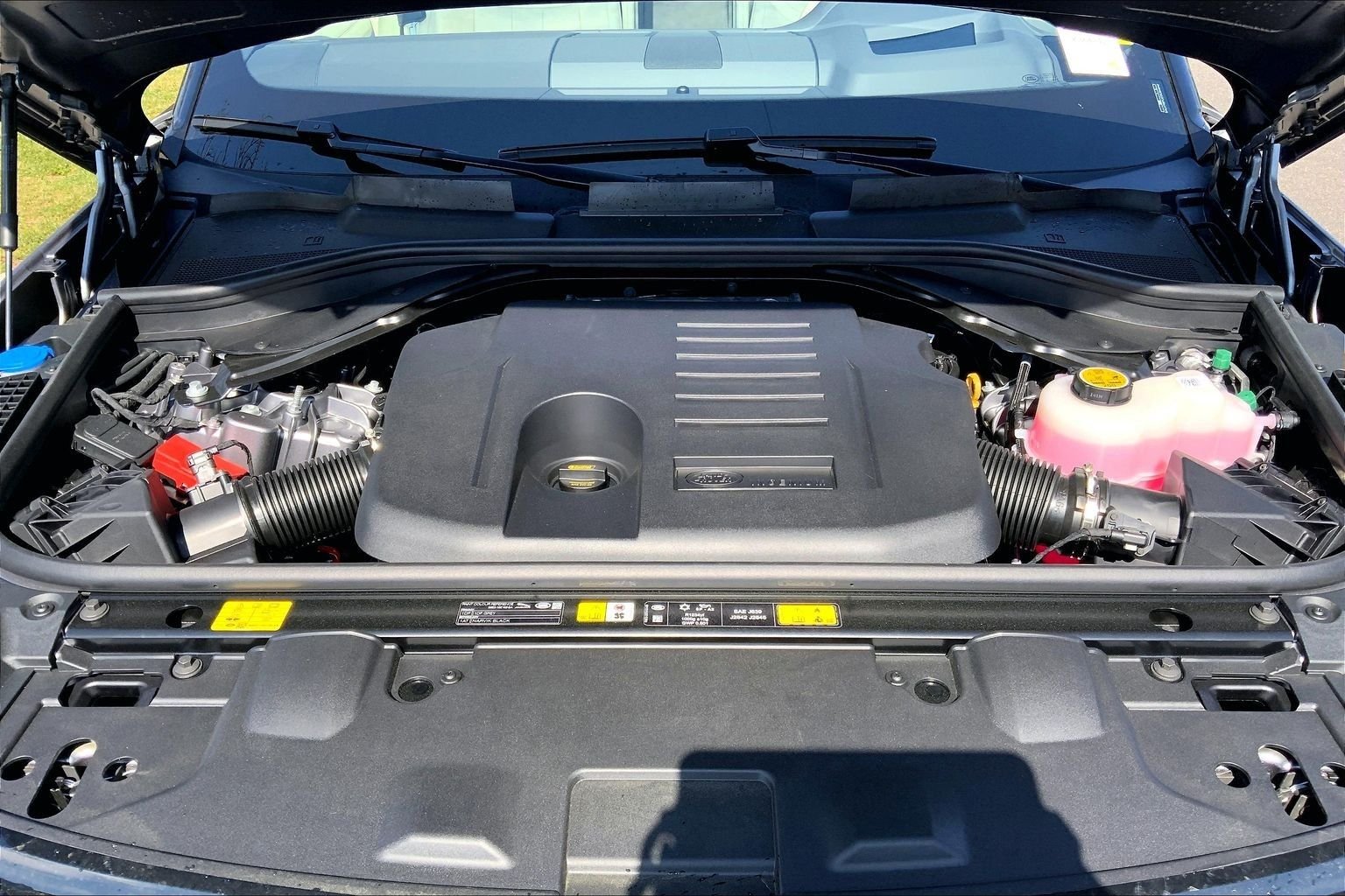 New 2026 Eiger Grey Land Rover SE 7 Seats image 16
