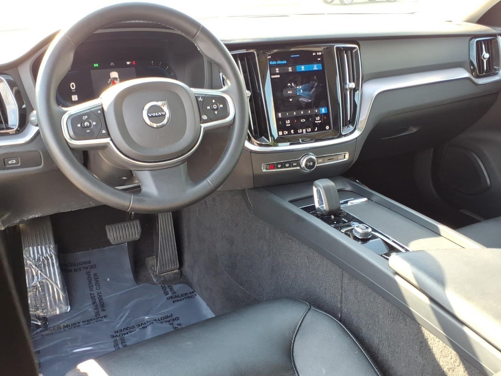 Used 2024 Silver Dawn Metallic Volvo Core Dark Theme image 20