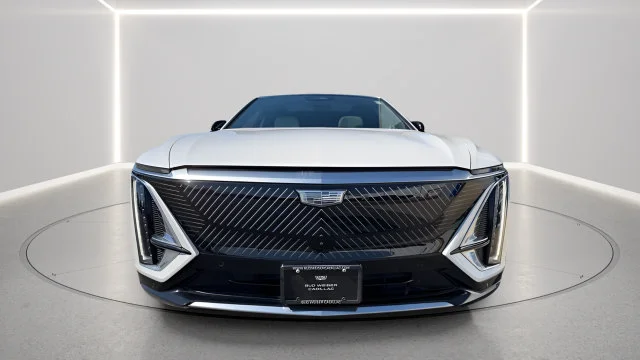 Used 2024 Cadillac LYRIQ Luxury 1 with VIN 1GYKPPRK9RZ101543 for sale in Beloit, WI