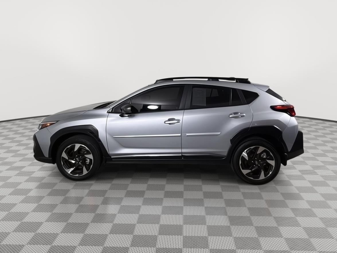 Used 2025 Ice Silver Metallic Subaru Limited image 9