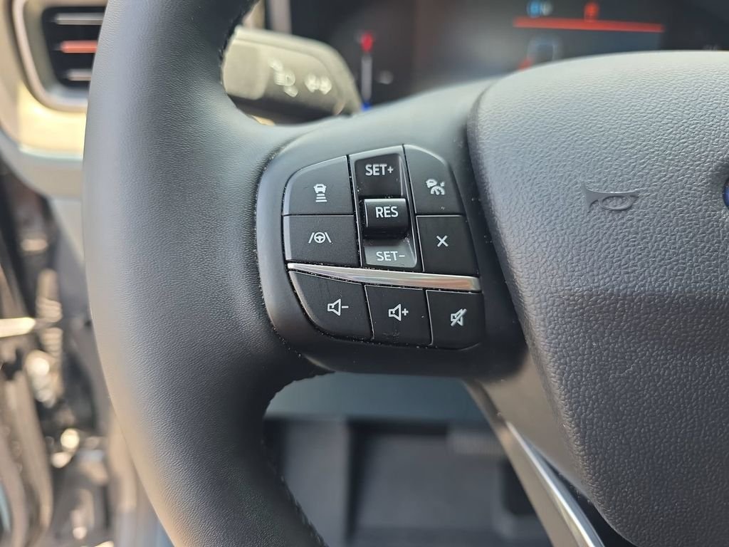 Used 2025 Gray Ford Lariat image 26
