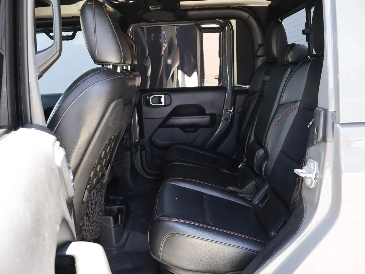 Used 2020 Sting-Gray Clear Coat Jeep Rubicon Crew Cab image 10