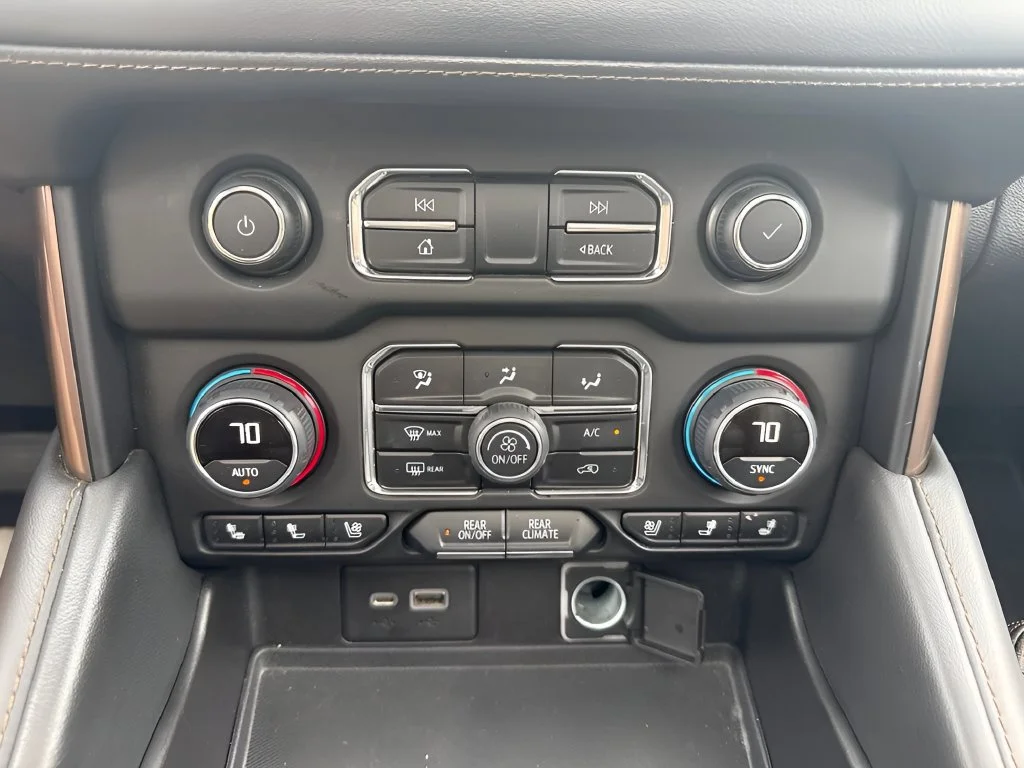 Used 2021 BLACK Chevrolet High Country image 36