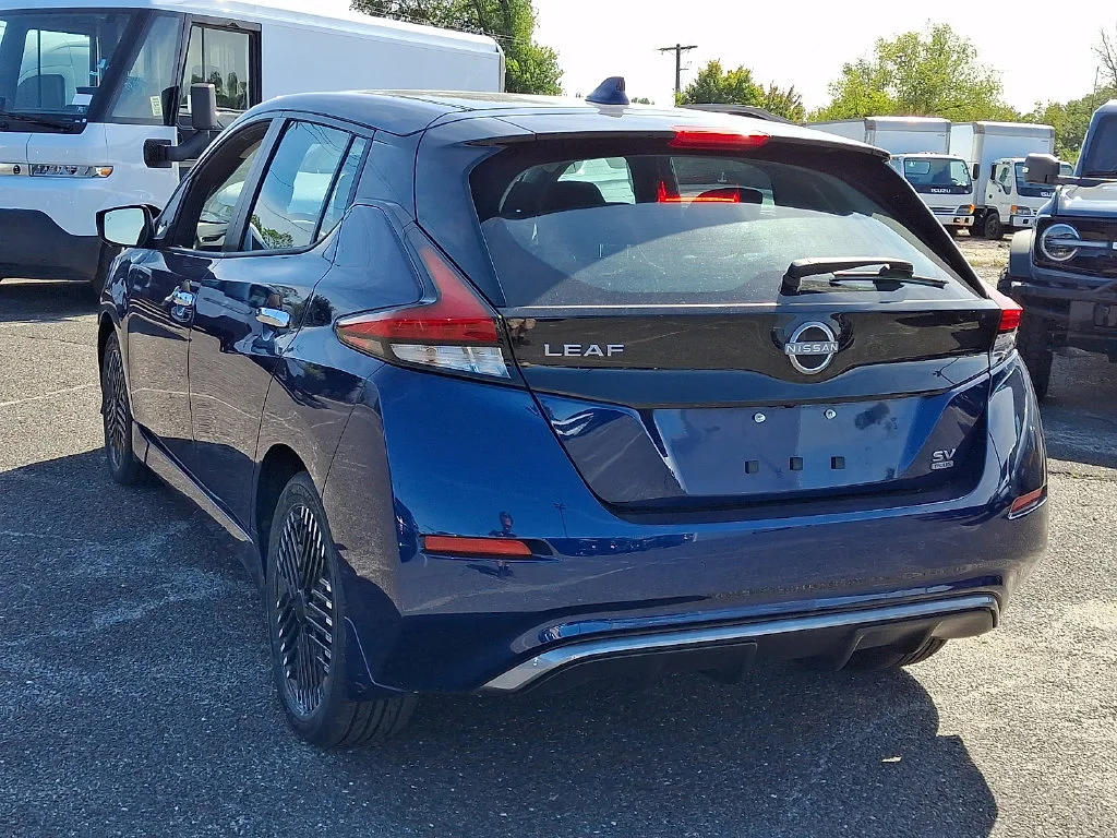 Used 2023 Blue Nissan SV Plus image 8