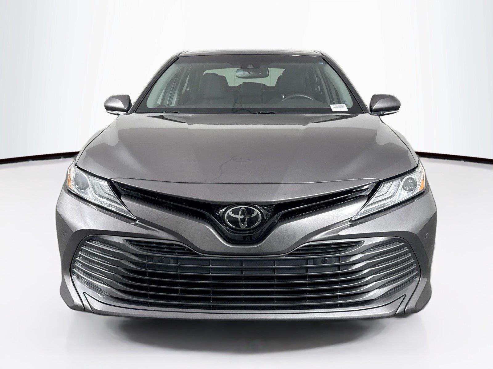 Used 2018 Predawn Gray Mica Toyota XLE image 8