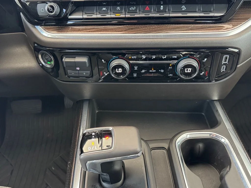 Used 2025 Gray Chevrolet RST image 31