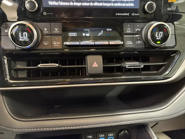 Used 2022  Toyota XLE image 9