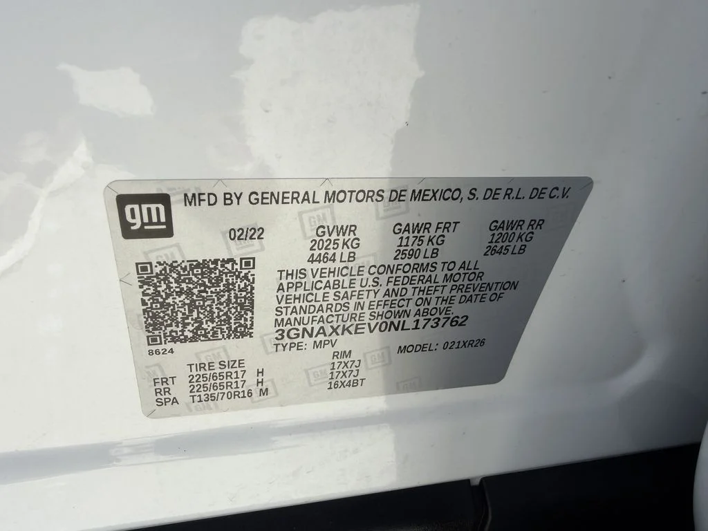 Used 2022 White Chevrolet LT image 28