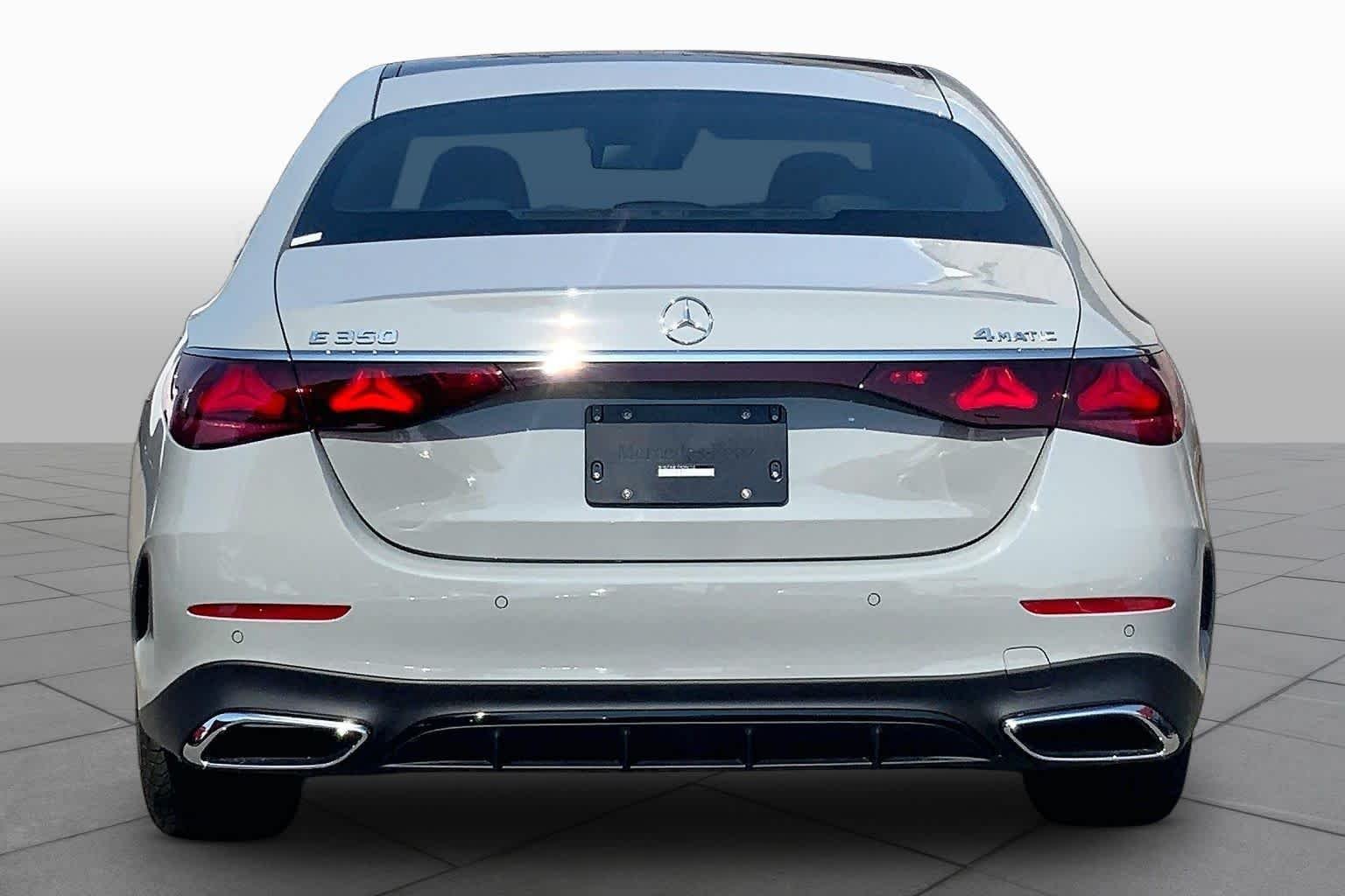 New 2026 MANUFAKTUR Alpine Grey Mercedes-Benz E 350 image 5