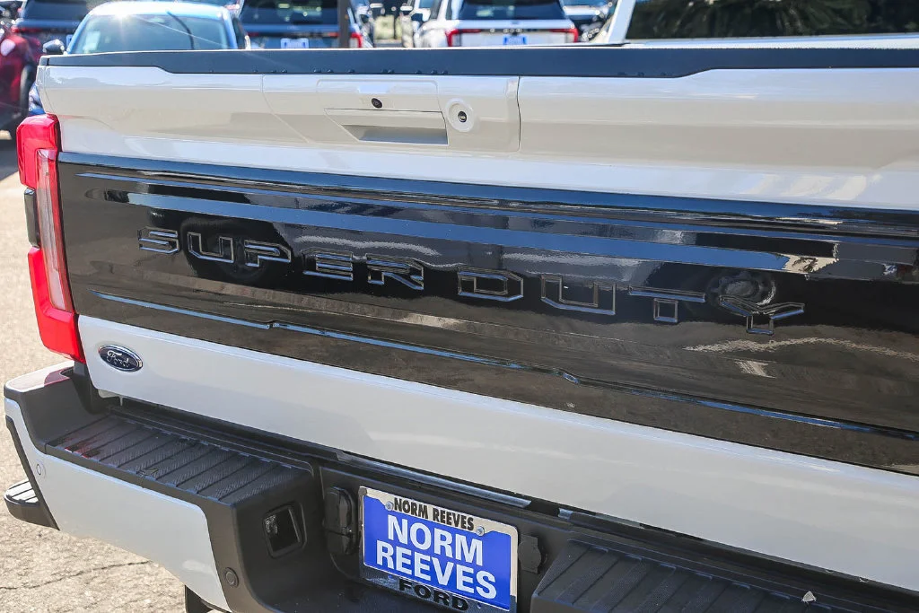 2026 Ford F-350 Super Duty Platinum - Photo 10