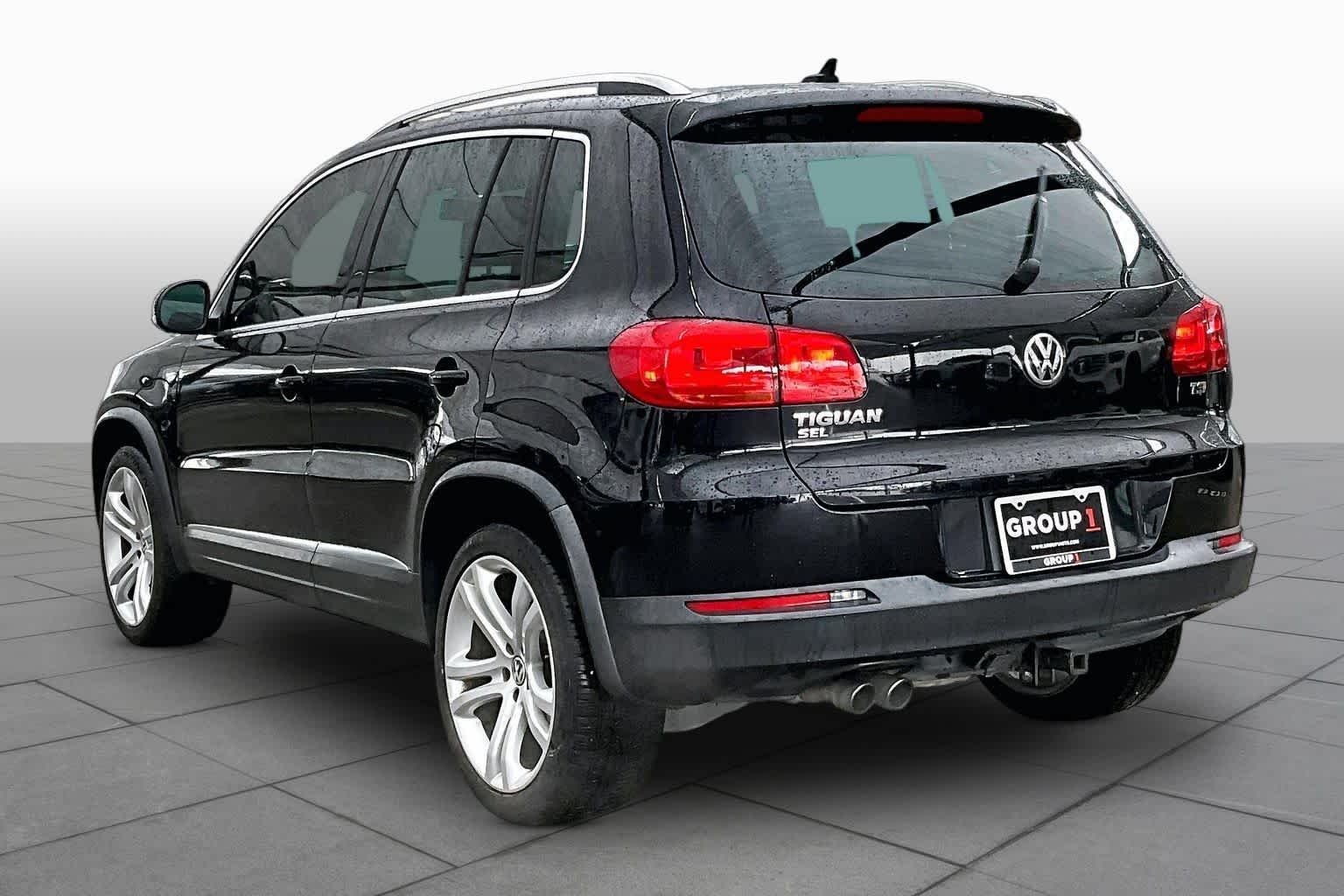 Used 2016 Deep Black Pearl Volkswagen SEL image 12