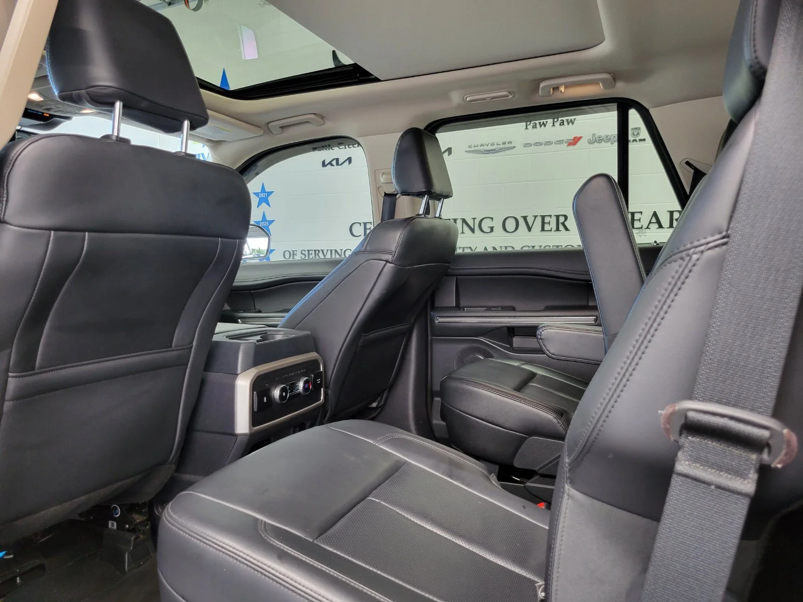 Used 2024 Gray Ford XLT image 24