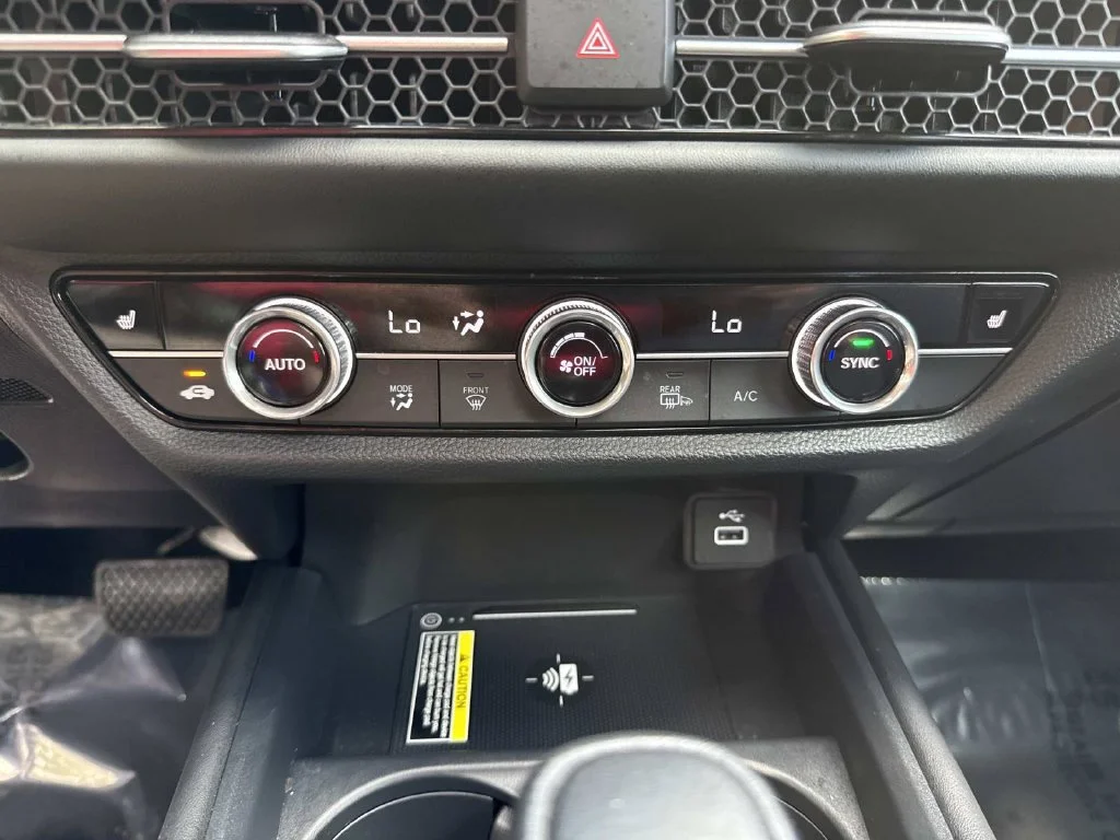 Used 2025  Honda EX-L image 31