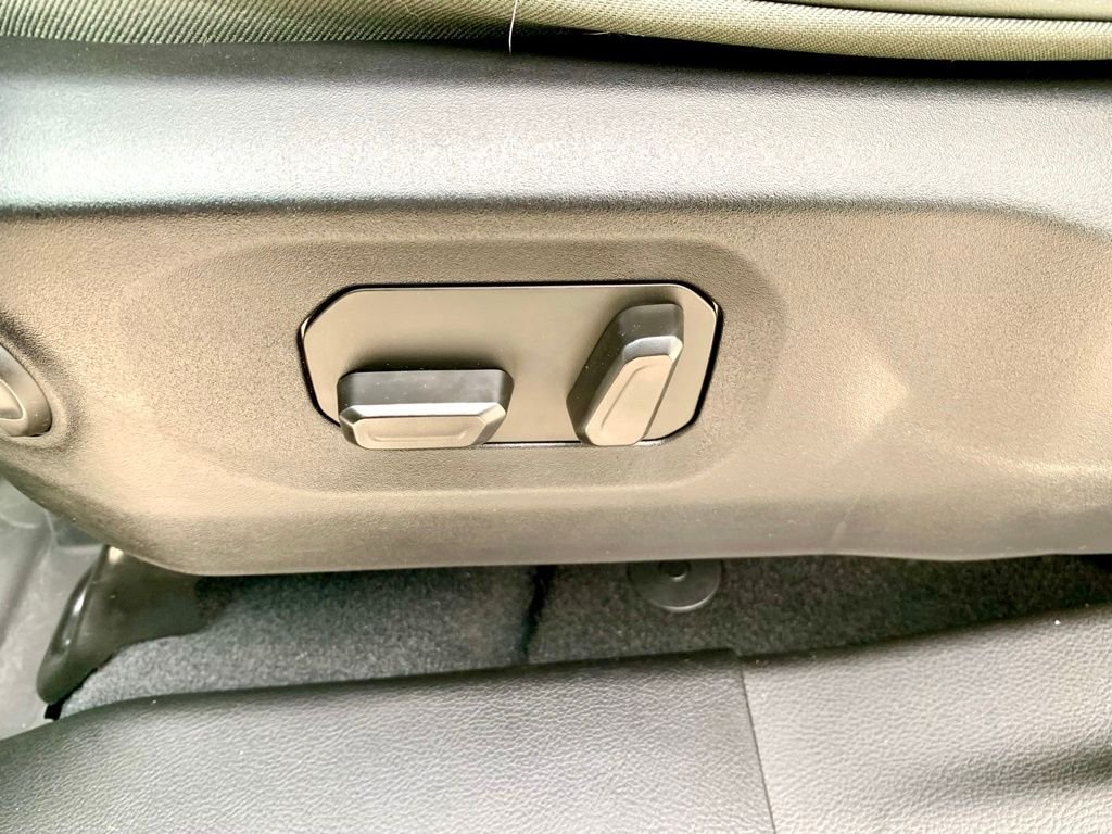 Used 2024 Silver Jeep Mojave image 42