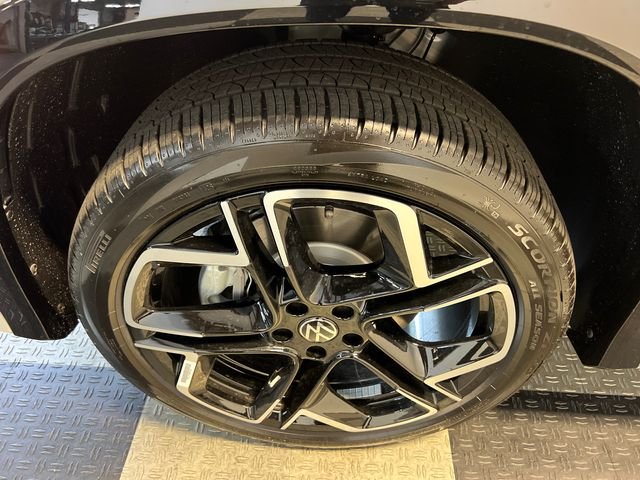New 2026 Gray Volkswagen 2.0T SEL R-Line image 9