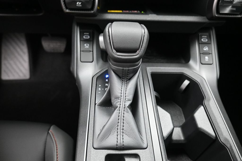 Used 2026  Toyota Woodland image 26