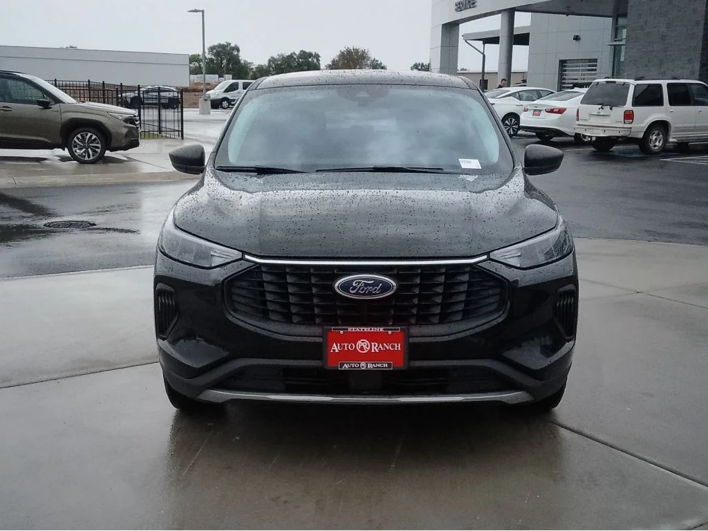 Used 2024 Agate Black Metallic Ford Active image 8