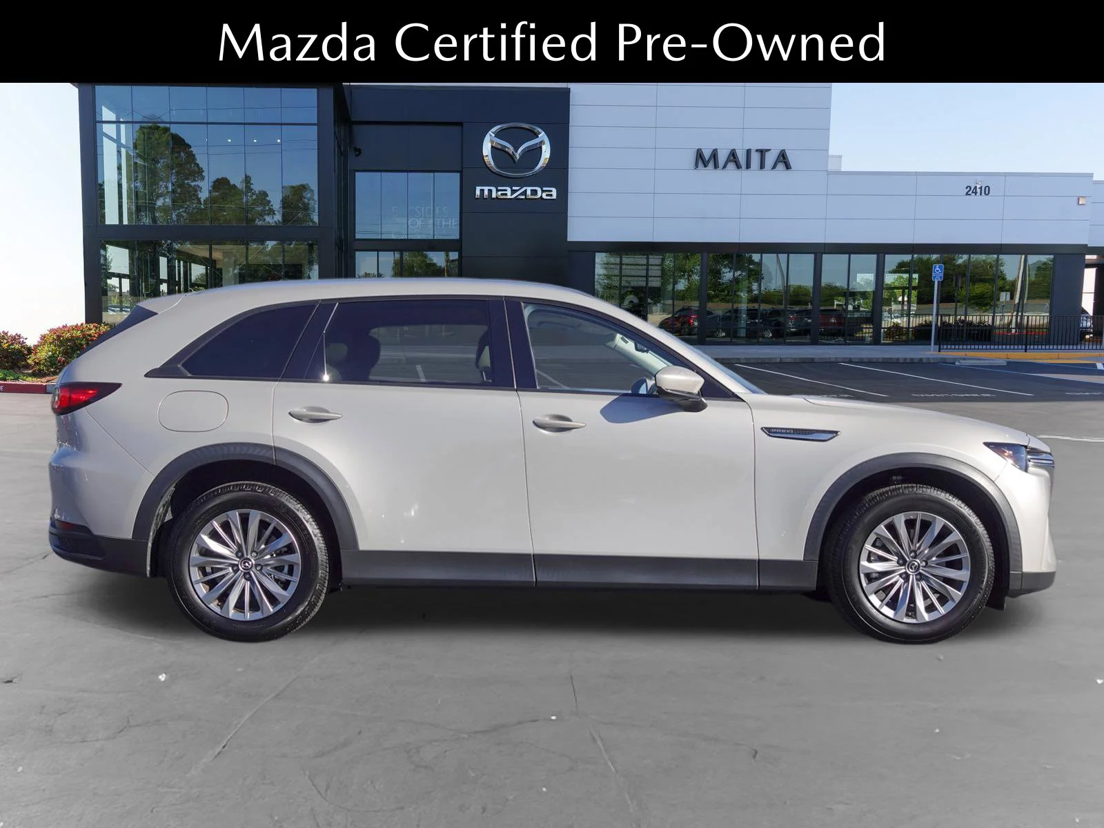 Certified Used 2024 Platinum Quartz Mazda Preferred image 2