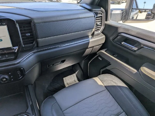 Used 2025 Gray Chevrolet ZR2 image 19