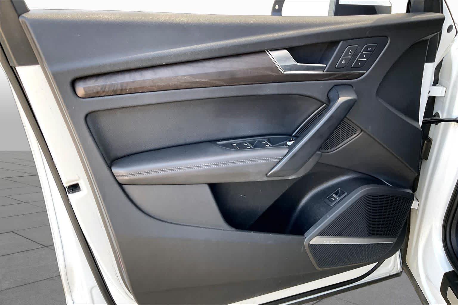 Used 2019 Ibis White Audi Premium Plus image 22