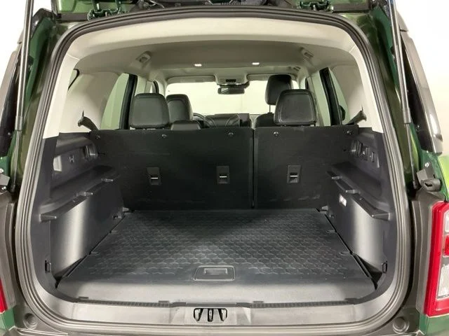 Used 2025 Green Ford Outer Banks image 32