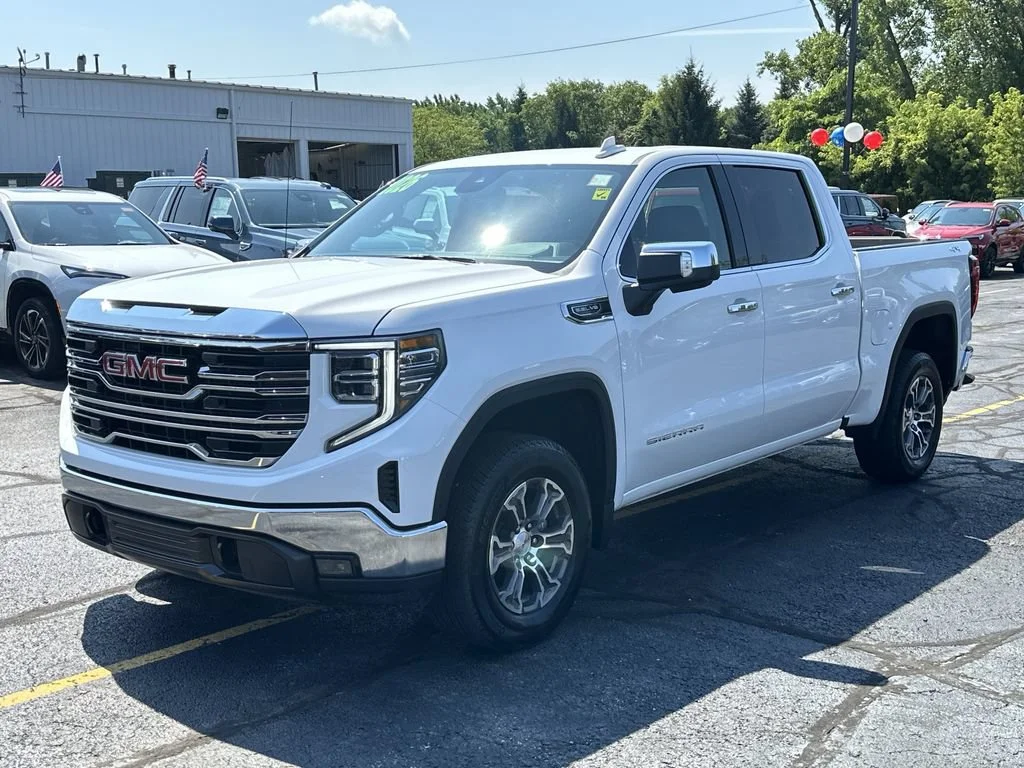 Certified Used 2026 Summit White GMC SLT image 4